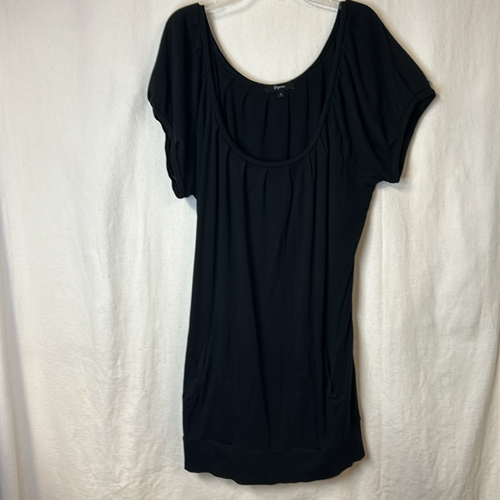 Express Women’s Tunic/Mini Dress Black Stretchy Size L Scoop Neckline Pockets